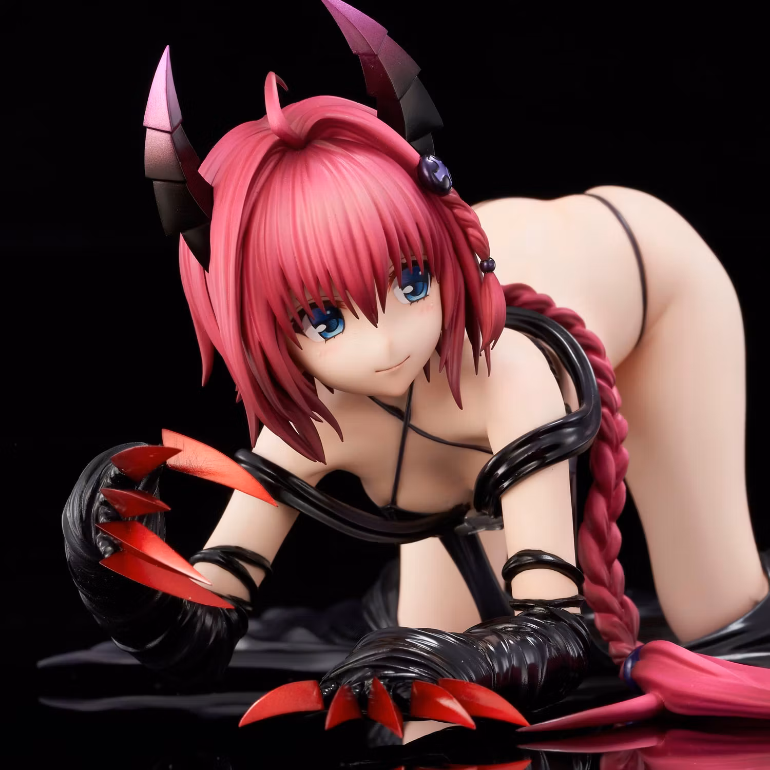 To Love-Ru Darkness Mea Kurosaki (Renewal Package Darkness Ver.) 1/6 Scale Figure