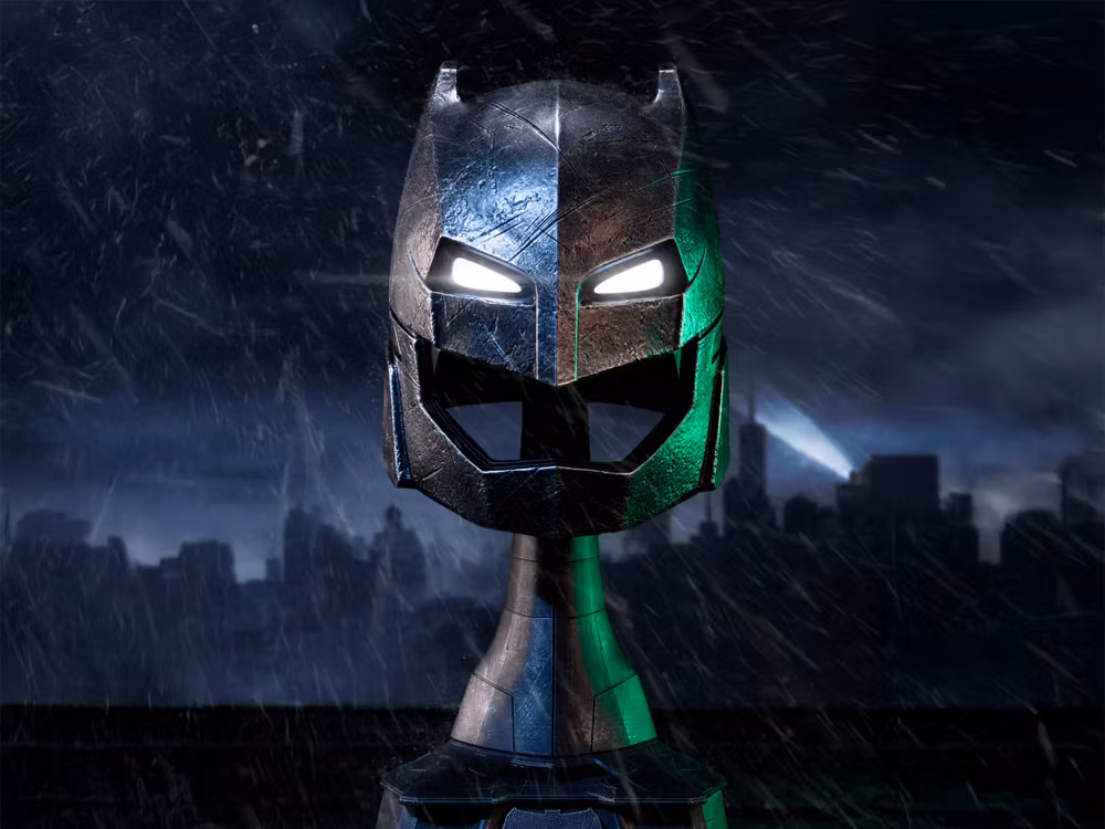 Batman v Superman: Dawn of Justice Armored Batman Helmet 1/1 Scale Replica