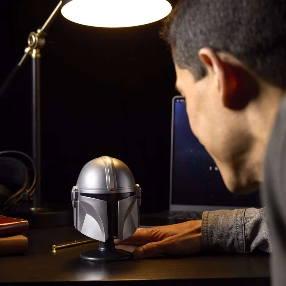 Star Wars: The Mandalorian & Grogu Black Series Mini Helmet The Mandalorian