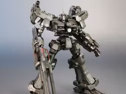 Armored Core: Last Raven Variable Infinity Crest CR-C90U3 1/72 Scale Model Kit