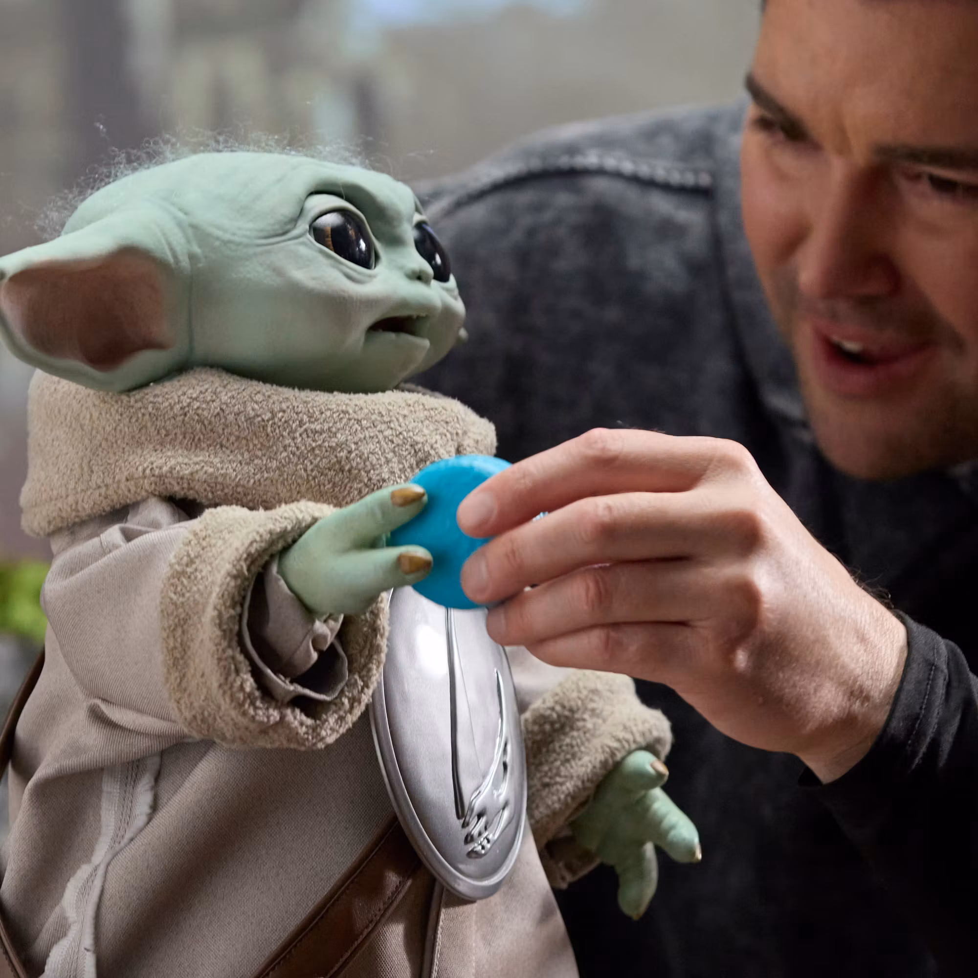 Star Wars: The Mandalorian and Grogu 1:1 Scale Electronic Ultimate Grogu (Launch Edition)