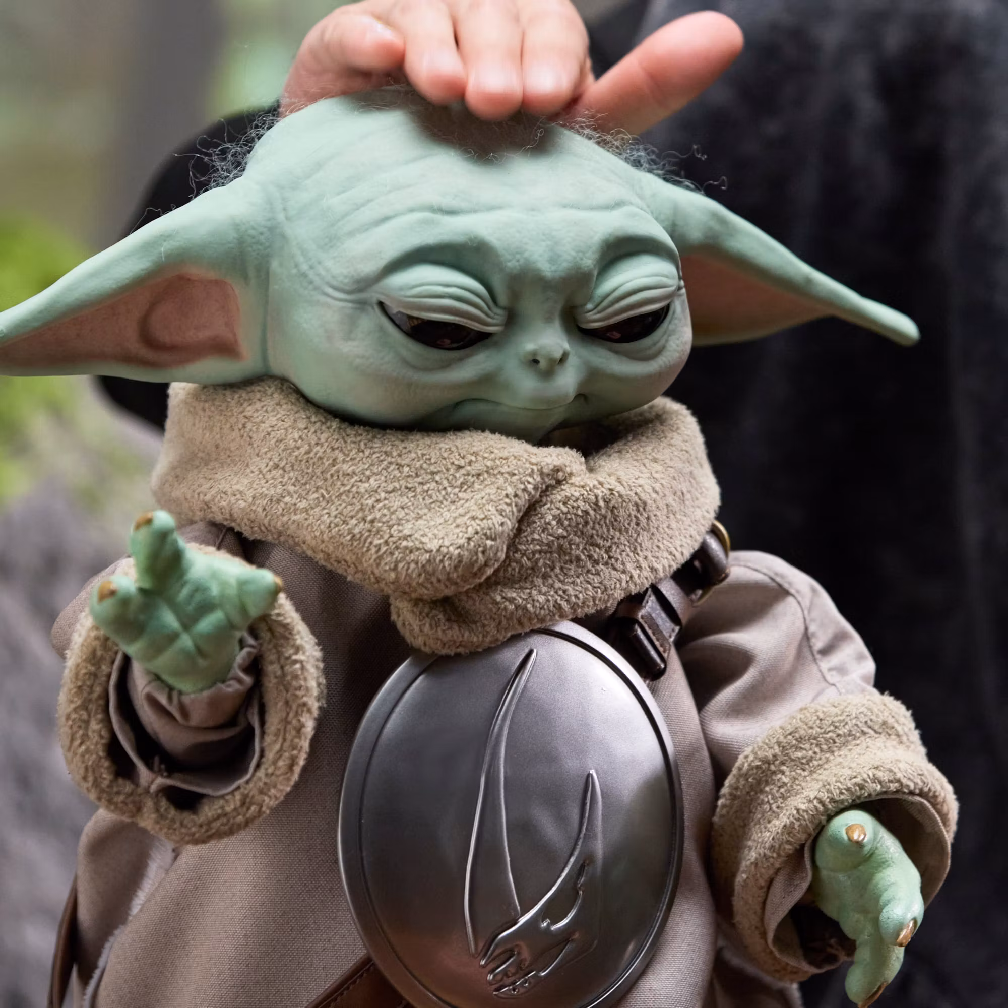 Star Wars: The Mandalorian and Grogu 1:1 Scale Electronic Ultimate Grogu (Ver.2)