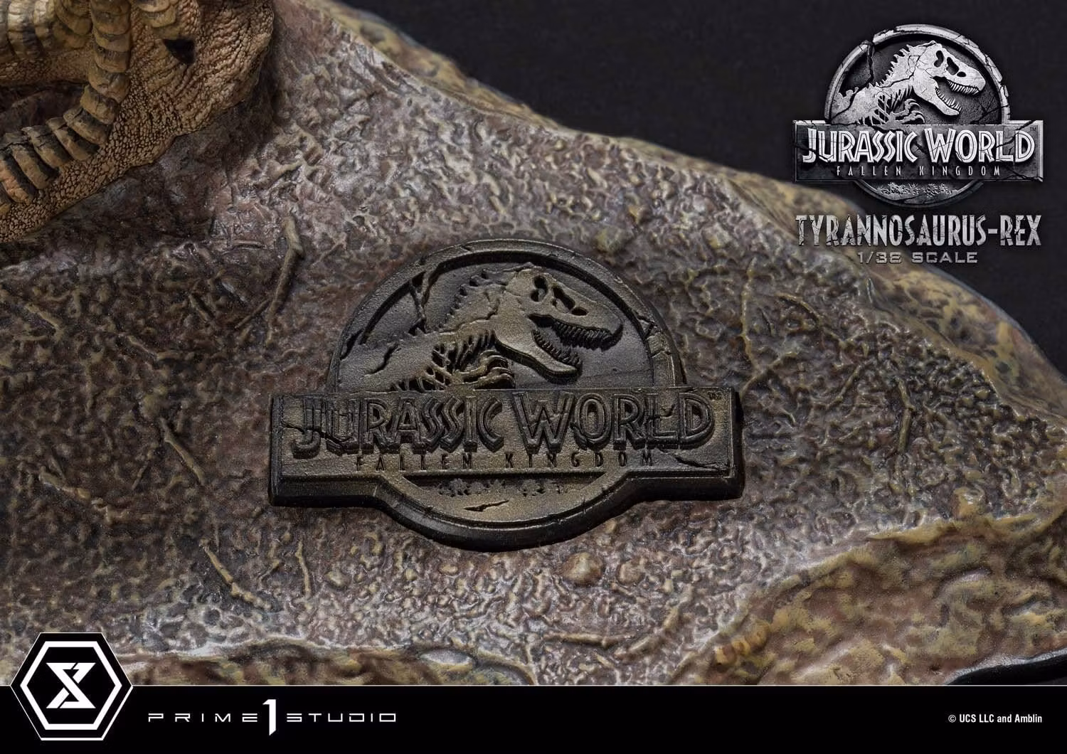 Jurassic World (Film) Prime Collectible Tyrannosaurus Rex 1/38 Scale Figure