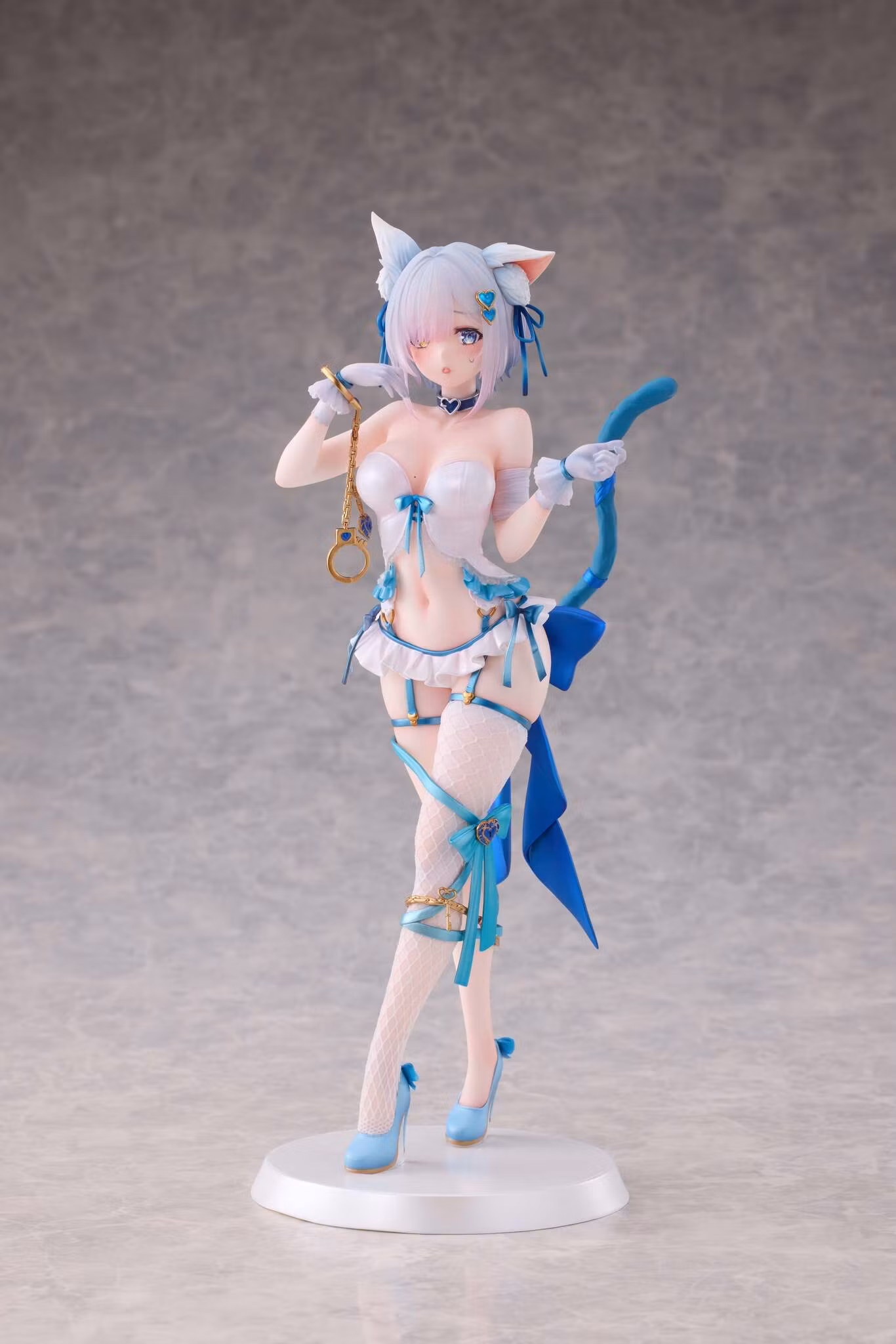 Fernemo Illustration Shibarare Neko Putika-chan 1/7 Scale Figure