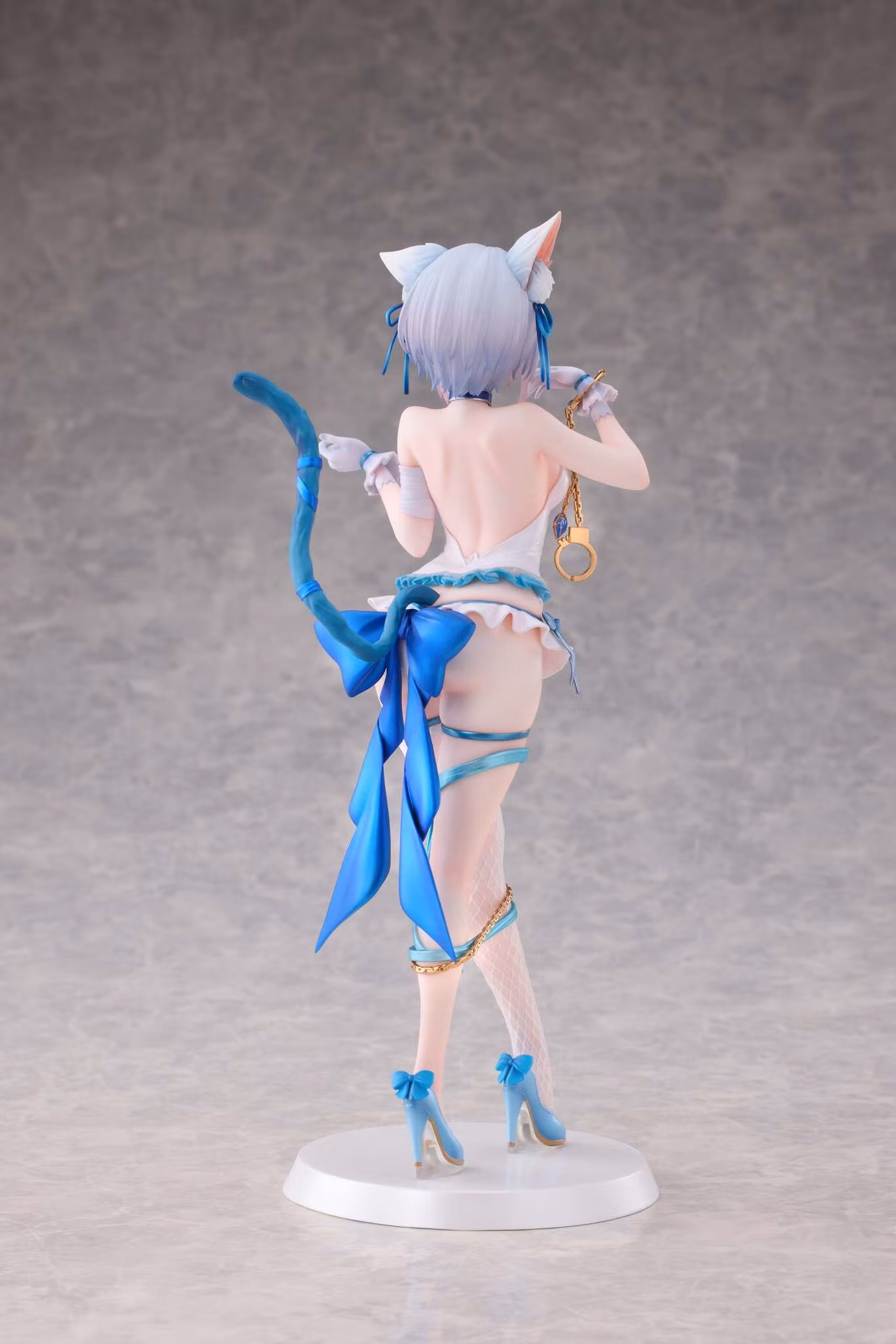 Fernemo Illustration Shibarare Neko Putika-chan 1/7 Scale Figure