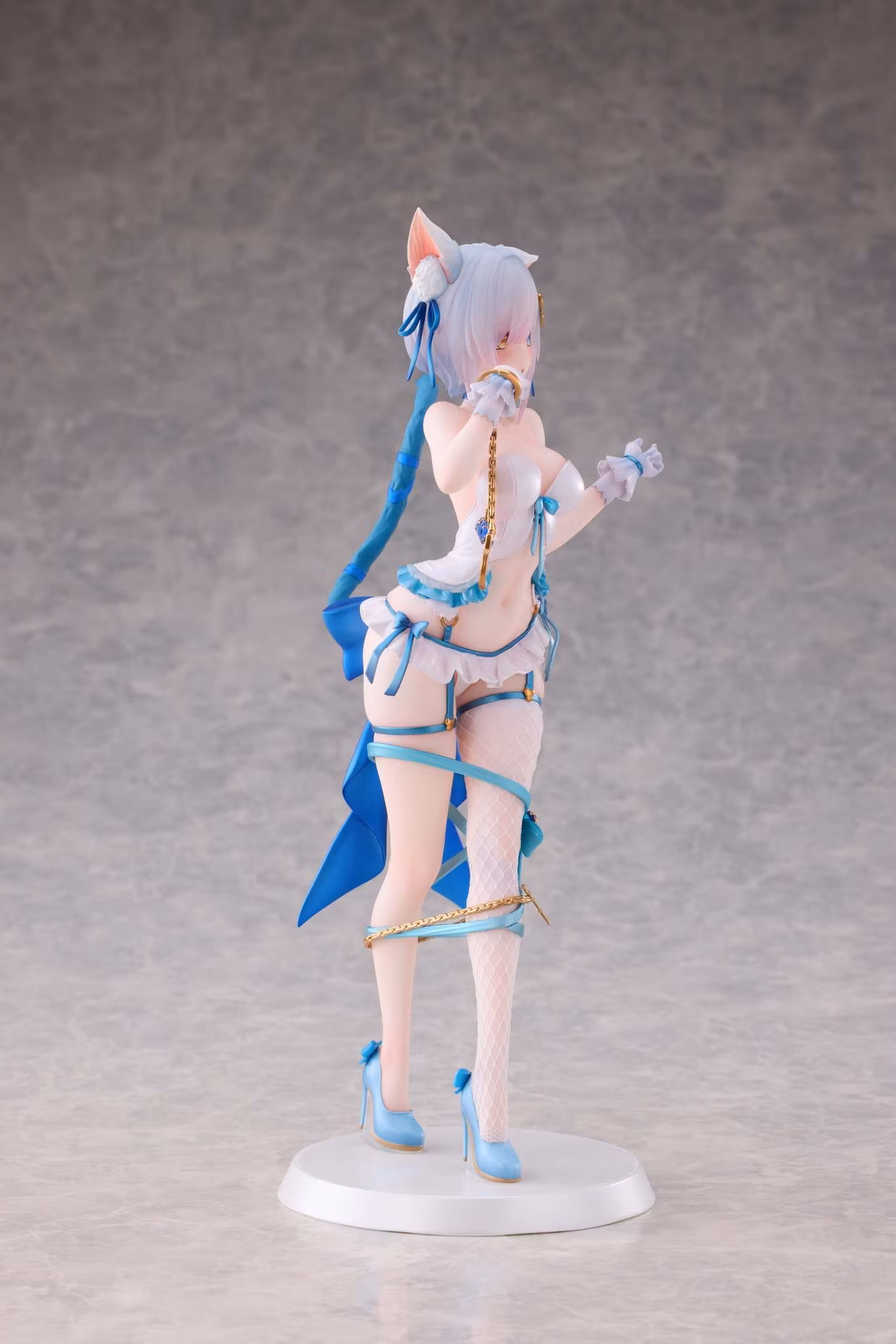 Fernemo Illustration Shibarare Neko Putika-chan 1/7 Scale Figure