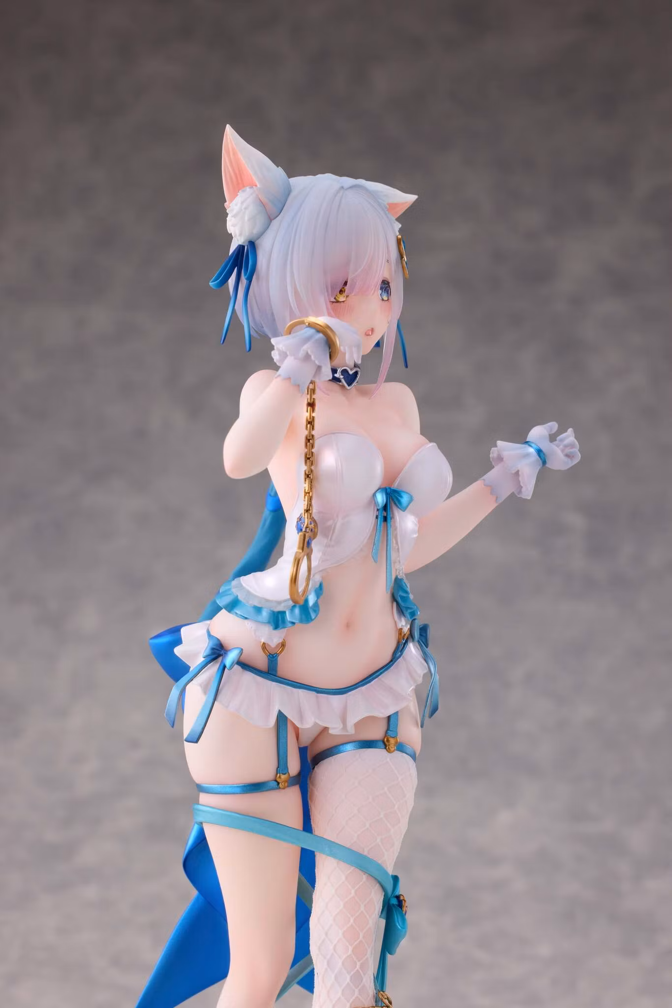 Fernemo Illustration Shibarare Neko Putika-chan 1/7 Scale Figure
