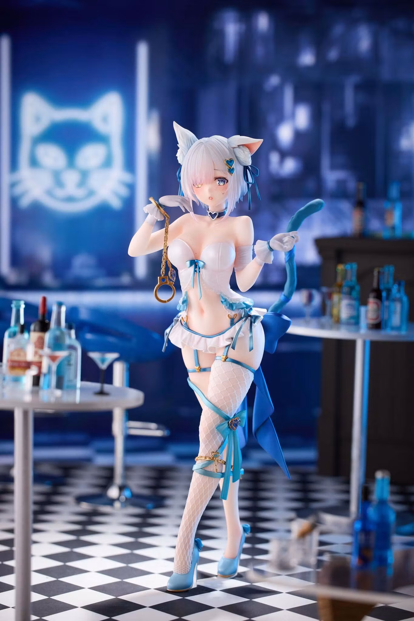 Fernemo Illustration Shibarare Neko Putika-chan 1/7 Scale Figure
