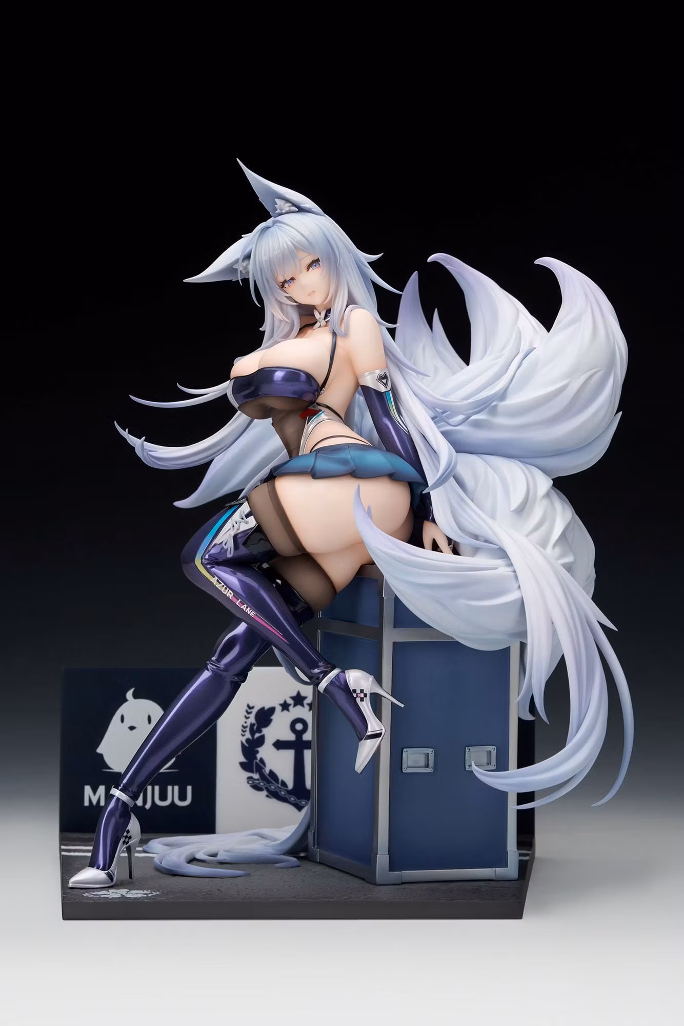 Azur Lane Shinano (Moonlit Chrome) 1/7 Scale Figure with Display Box (With Bonus)