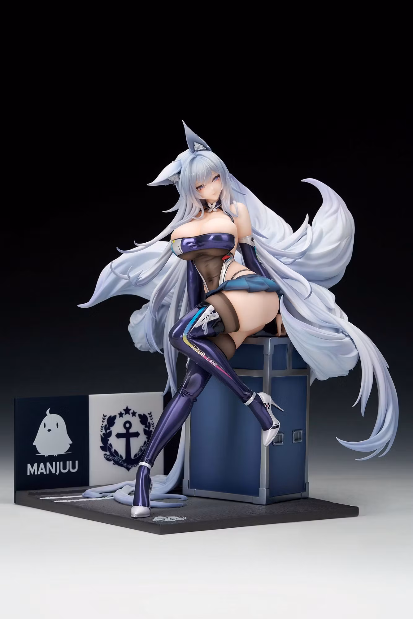 Azur Lane Shinano (Moonlit Chrome) 1/7 Scale Figure with Display Box (With Bonus)