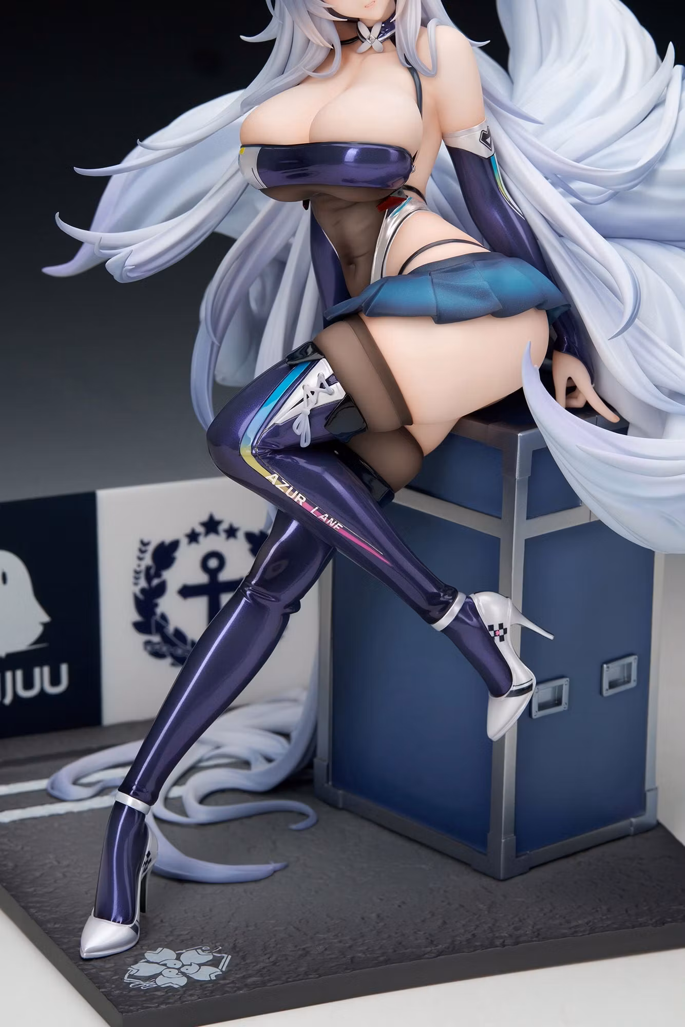 Azur Lane Shinano (Moonlit Chrome) 1/7 Scale Figure with Display Box (With Bonus)