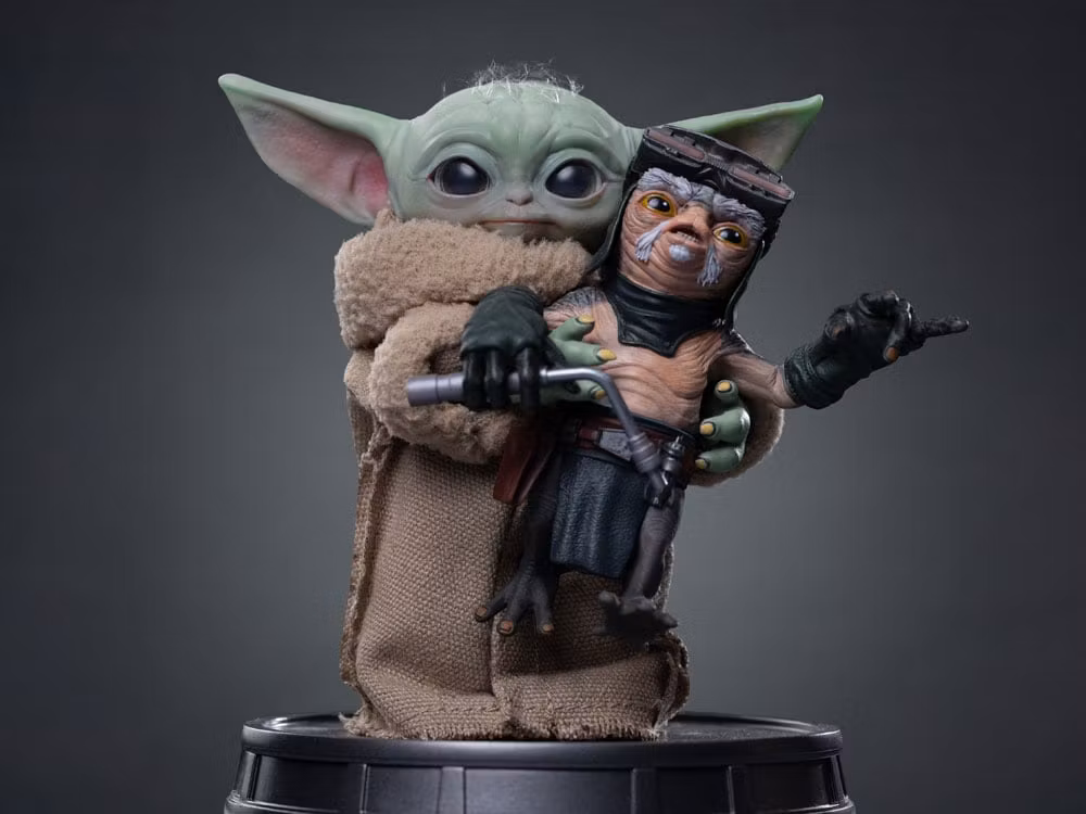 Star Wars: The Mandalorian & Grogu Legacy Replica Grogu No Squeezy 1/4 Scale Statue