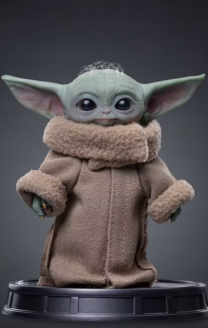 Star Wars: The Mandalorian & Grogu Legacy Replica Grogu Always Curious 1/4 Scale Statue