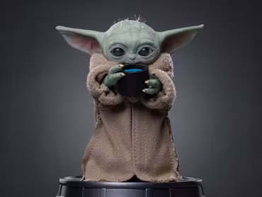 Star Wars: The Mandalorian & Grogu Legacy Replica Grogu Always Hungry 1/4 Scale Statue