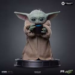 Star Wars: The Mandalorian & Grogu Legacy Replica Grogu Always Hungry 1/4 Scale Statue