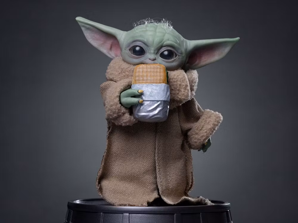 Star Wars: The Mandalorian & Grogu Legacy Replica Grogu Food Cart Snack 1/4 Scale Statue