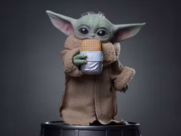 Star Wars: The Mandalorian & Grogu Legacy Replica Grogu Food Cart Snack 1/4 Scale Statue