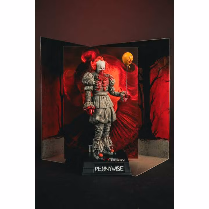 It Welcome to Derry Movie Maniacs Figure Pennywise (Bloody)