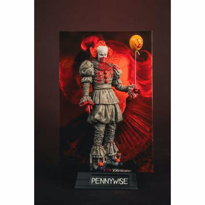 It Welcome to Derry Movie Maniacs Figure Pennywise (Bloody)