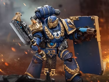 Warhammer: The Horus Heresy Ultramarines Invictarus Suzerain Squad Suzerain 2 1/18 Scale Action Figure