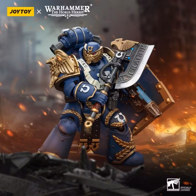 Warhammer: The Horus Heresy Ultramarines Invictarus Suzerain Squad Suzerain 3 1/18 Scale Action Figure