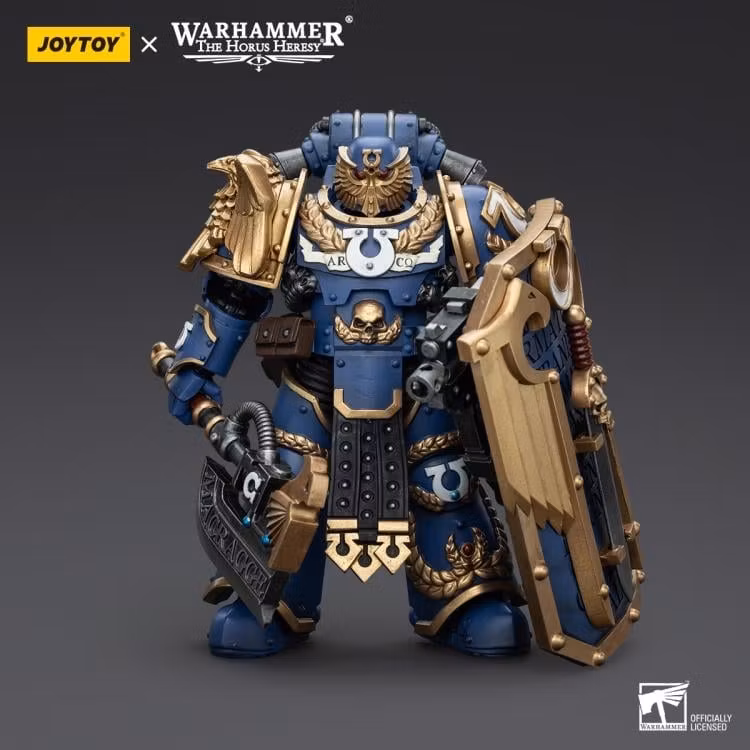 Warhammer: The Horus Heresy Ultramarines Invictarus Suzerain Squad Suzerain 4 1/18 Scale Action Figure