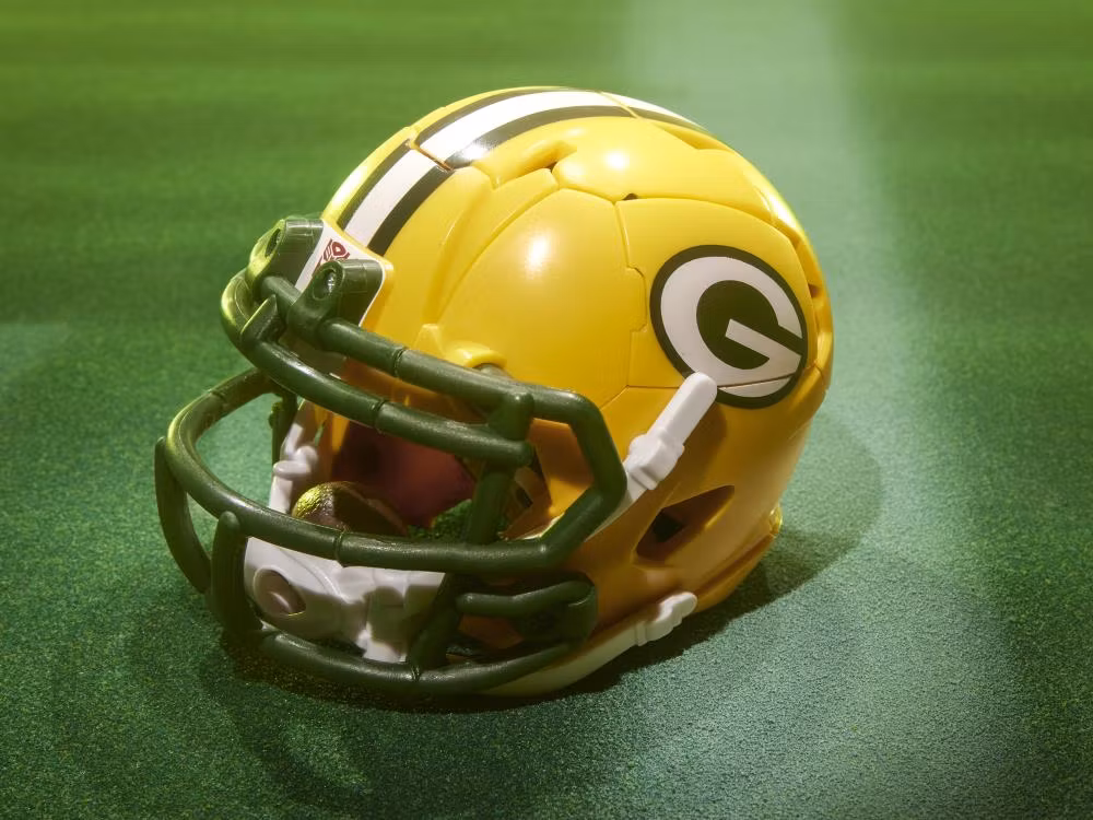 Transformers Collaborative NFL x Transformers Green Bay Packers Tundra Prime Action Figure