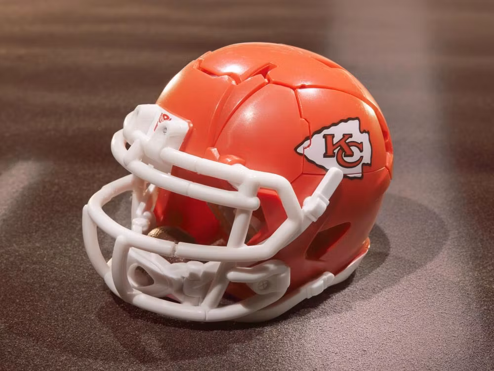 Transformers Collaborative NFL x Transformers Kansas City Chiefs KC-59 Action Figure
