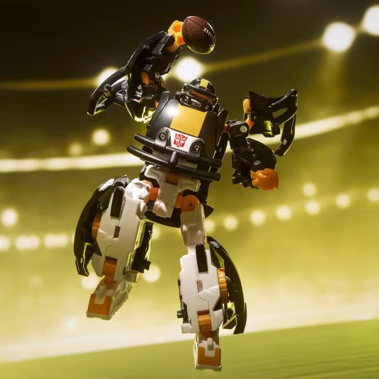Transformers Collaborative NFL x Transformers Pittsburgh Steelers Steelsmash Action Figure