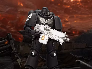 Warhammer 40,000 Iron Hands Intercessor 1/18 Scale Action Figure
