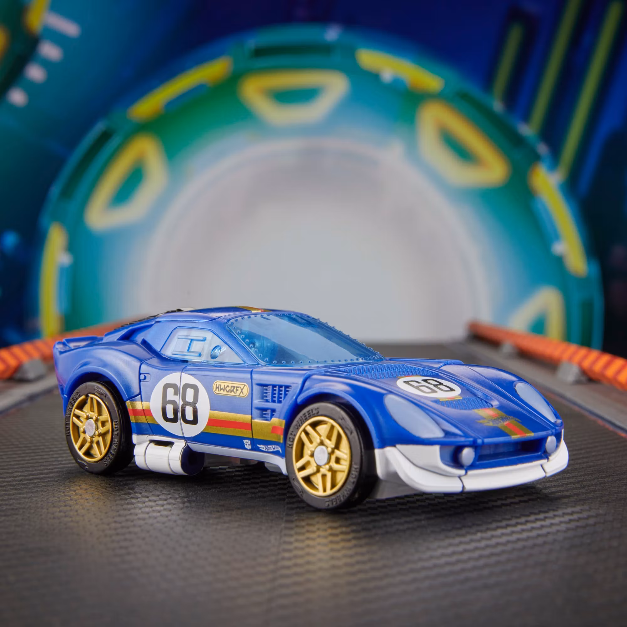 Transformers Collaborative Hot Wheels x Transformers Deluxe Class El Segundo Coupe