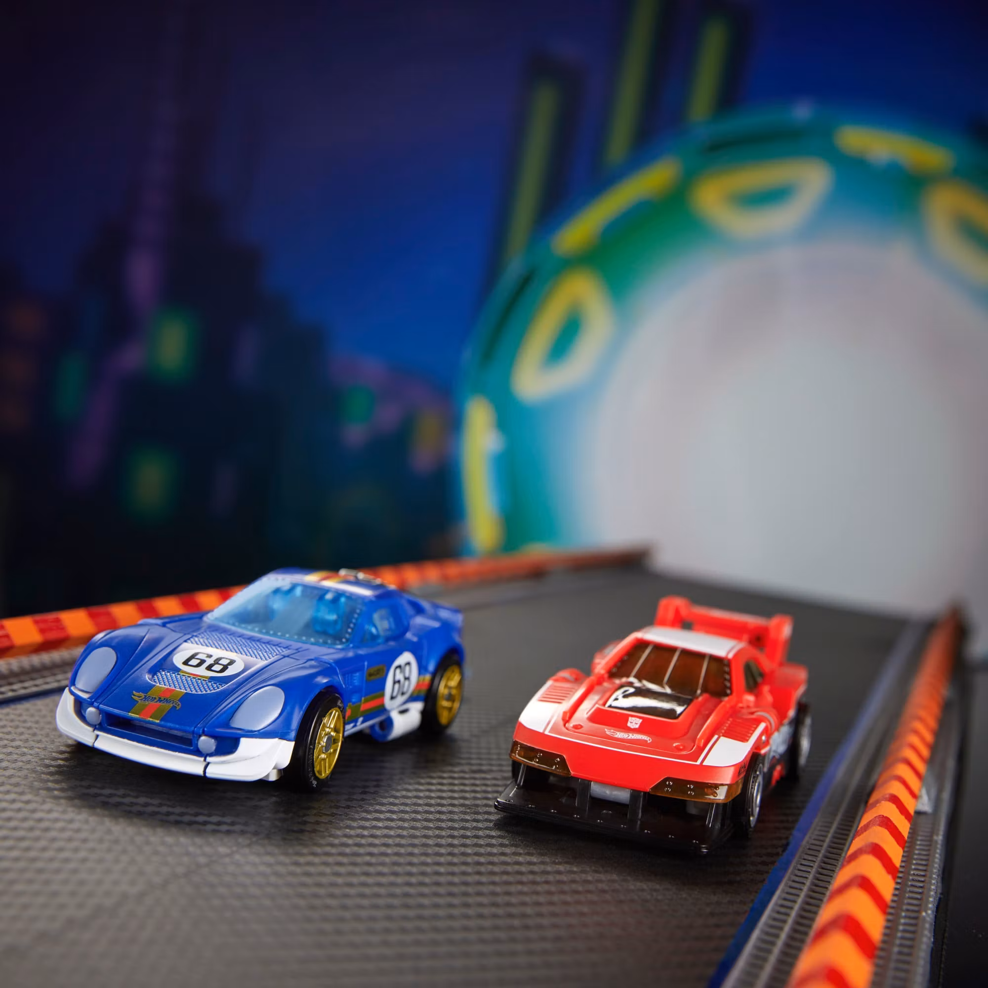 Transformers Collaborative Hot Wheels x Transformers Deluxe Class El Segundo Coupe