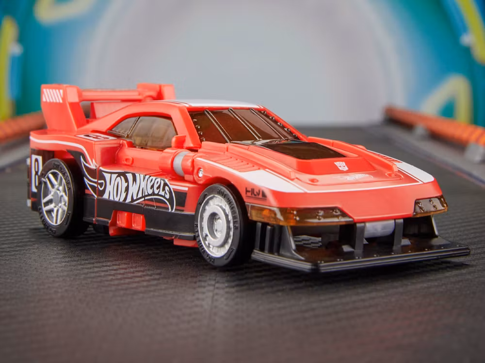 Transformers Collaborative Hot Wheels x Transformers Deluxe Class GT-Scorcher