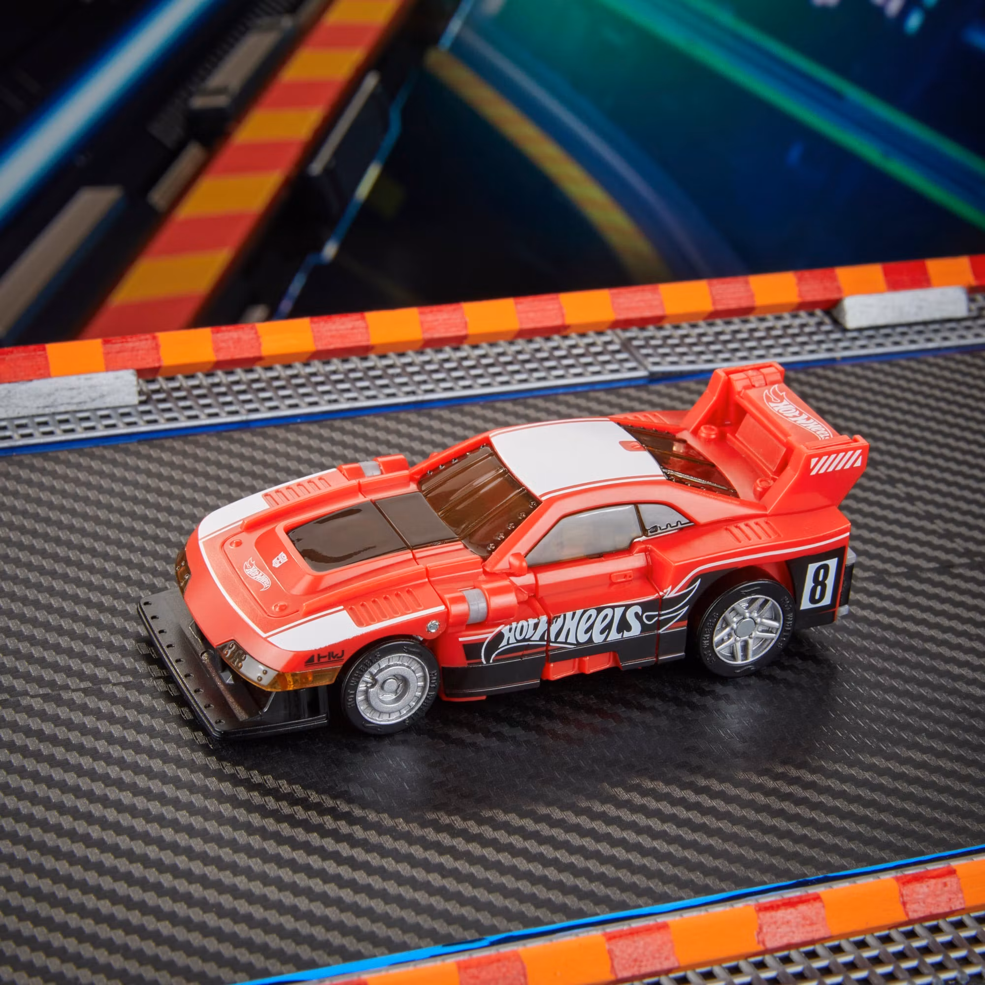 Transformers Collaborative Hot Wheels x Transformers Deluxe Class GT-Scorcher