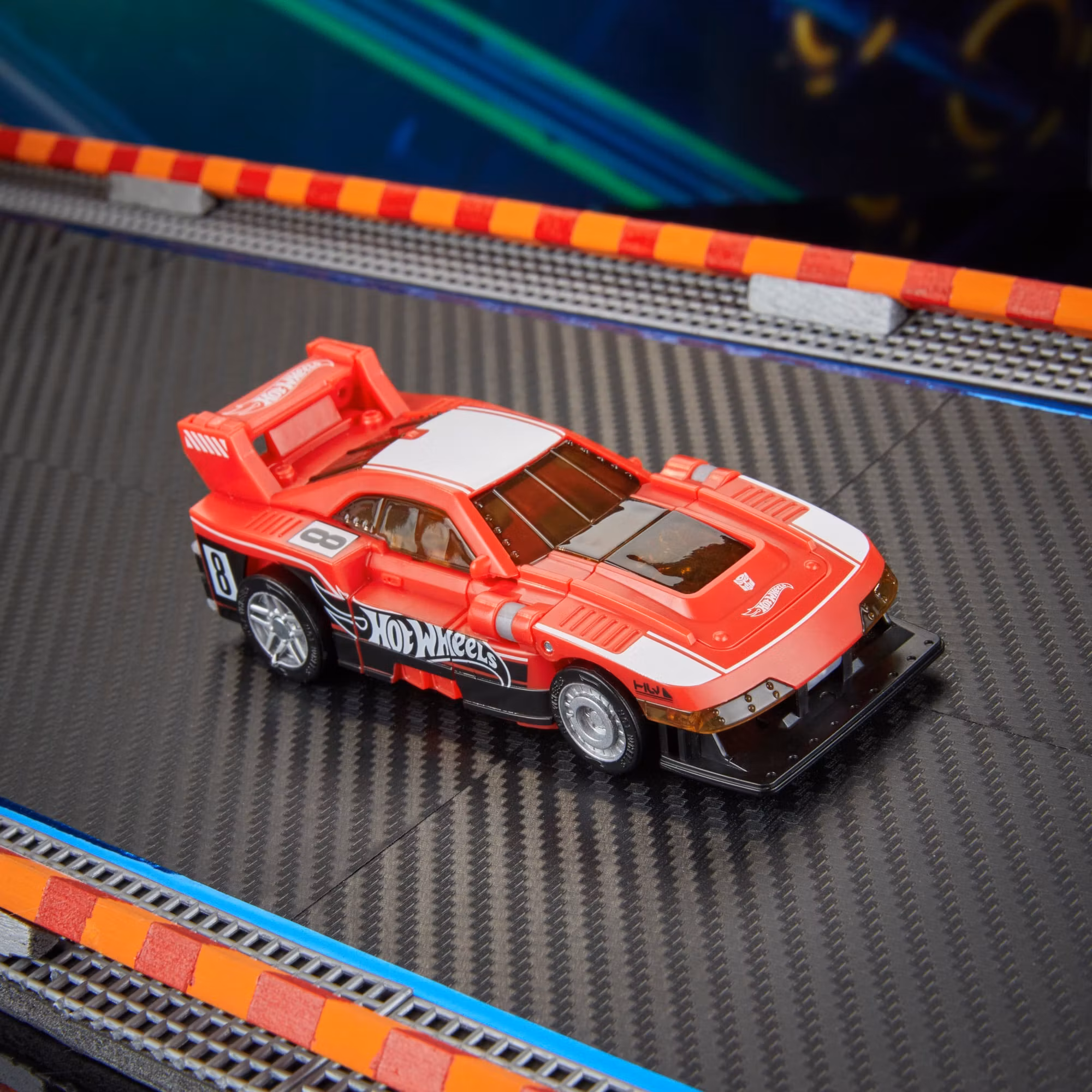 Transformers Collaborative Hot Wheels x Transformers Deluxe Class GT-Scorcher