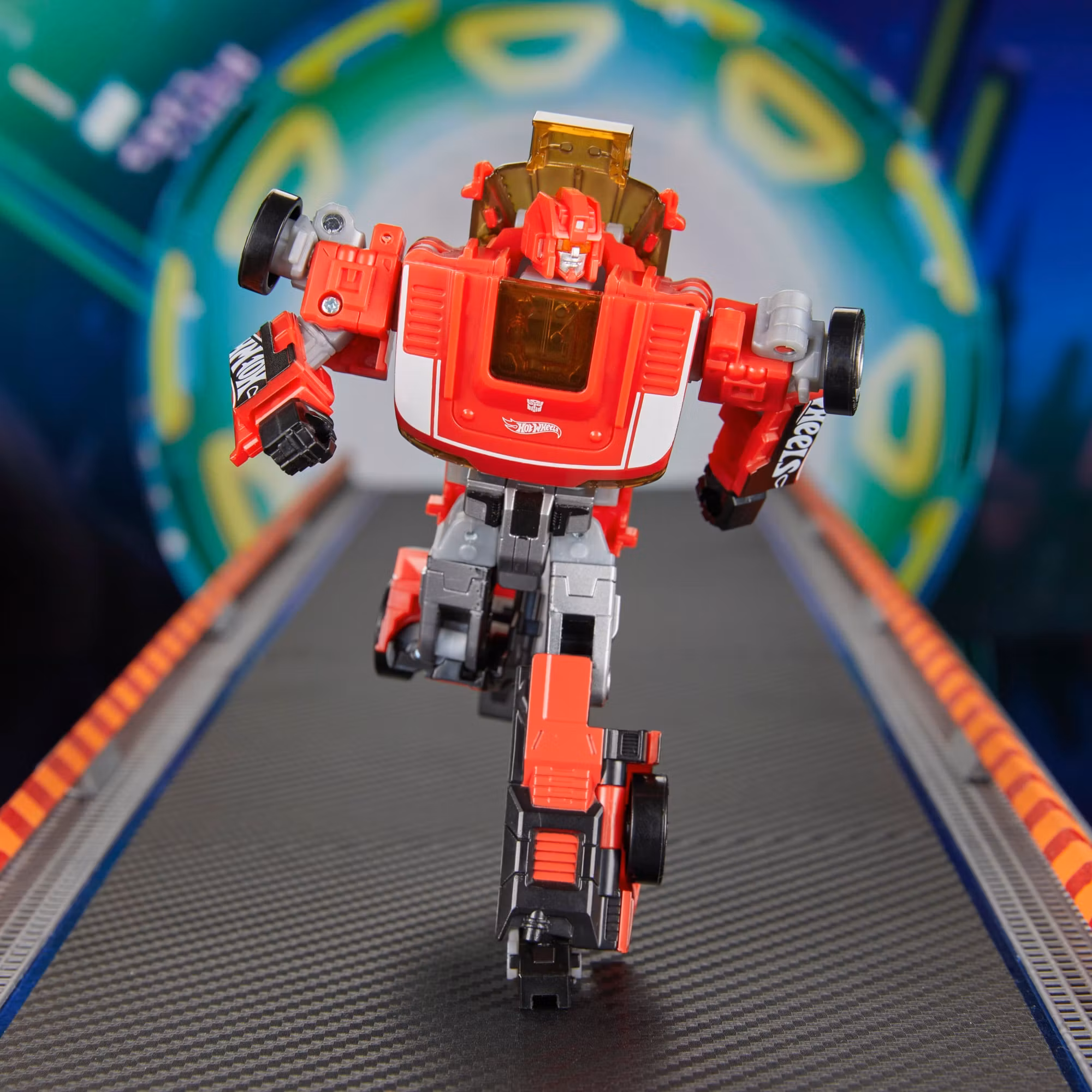 Transformers Collaborative Hot Wheels x Transformers Deluxe Class GT-Scorcher