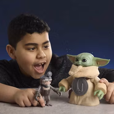 Star Wars: The Mandalorian & Grogu Electronic Action Figure Huggin' Grogu & Anzellan