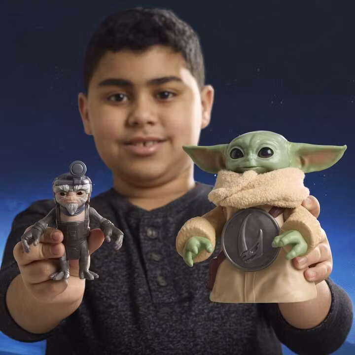 Star Wars: The Mandalorian & Grogu Electronic Action Figure Huggin' Grogu & Anzellan