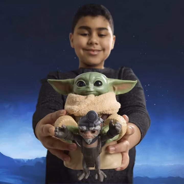 Star Wars: The Mandalorian & Grogu Electronic Action Figure Huggin' Grogu & Anzellan