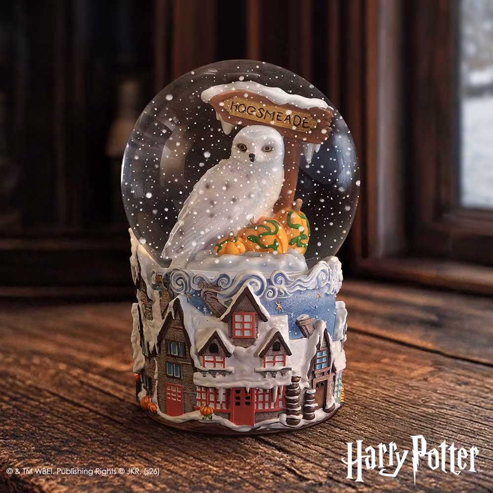 Harry Potter Hogsmeade Village Snow Globe