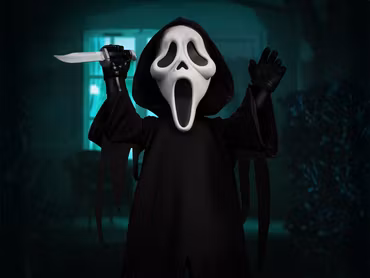 Ghost Face Mezco Designer Series Mega Scale Figure