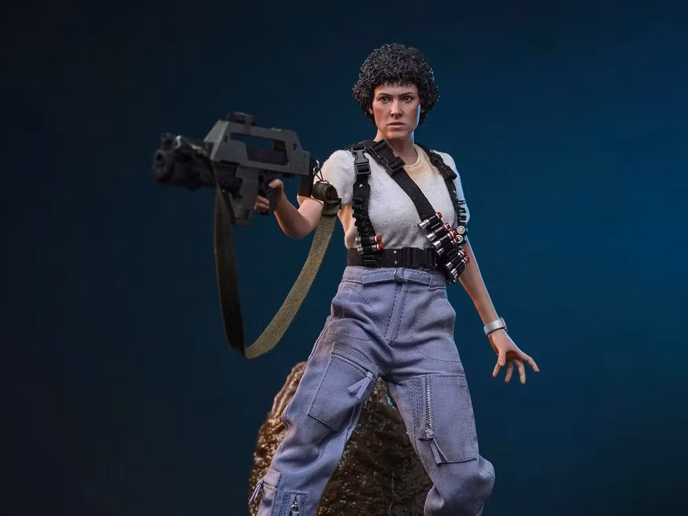 Aliens MMS895 Ellen Ripley (Deluxe Ver.) 1/6th Scale Collectible Figure