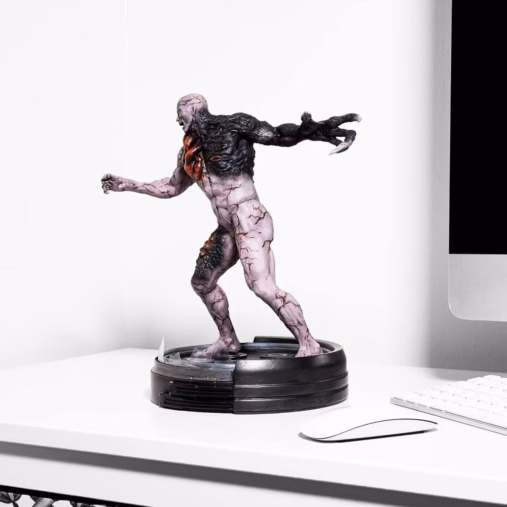 Resident Evil Tyrant Statue