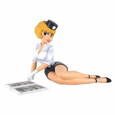 Natacha Pause Lecture Resin Statue