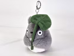 My Neighbor Totoro Nakayoshi Keychain Big Totoro with Leaf