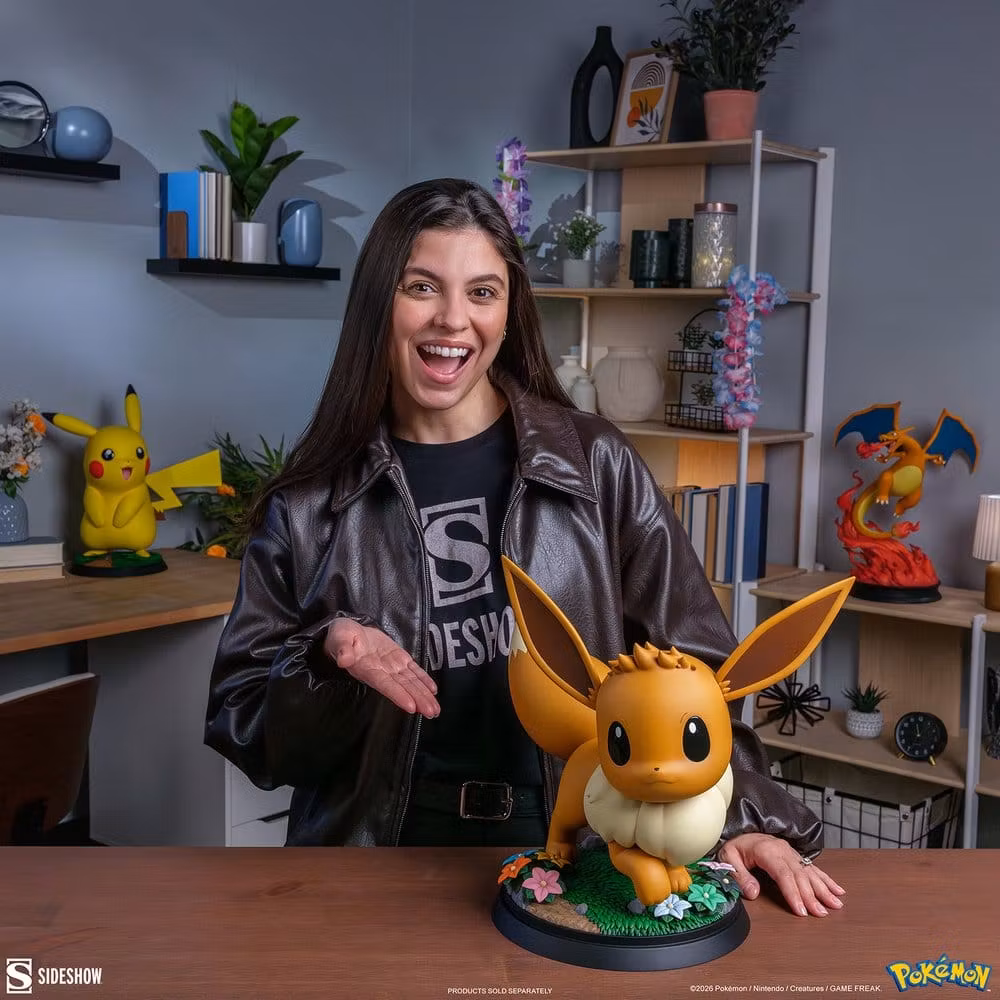 Pokémon Life-Size Figure Eevee