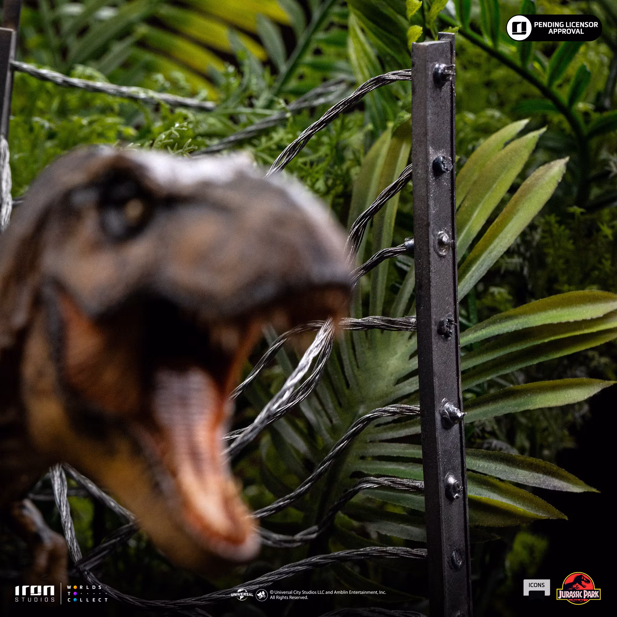 Jurassic Park Icons T-Rex Breakout Set A Scene Statue