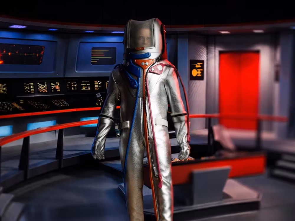 Star Trek: The Original Series Captain James T. Kirk (Environmental Spacesuit) 1/6 Scale Action Figure