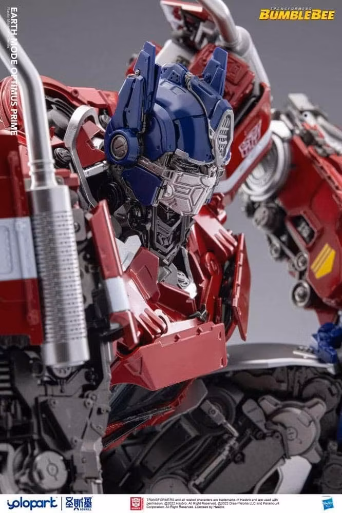Transformers: Bumblebee Earth Mode Optimus Prime Model Kit