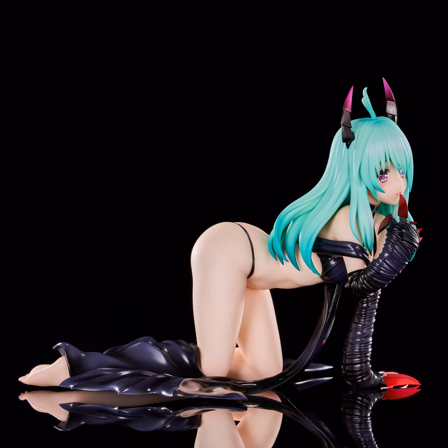To Love-Ru Darkness Run Elsie Jewelria (Renewal Package Darkness Ver.) 1/6 Scale Figure